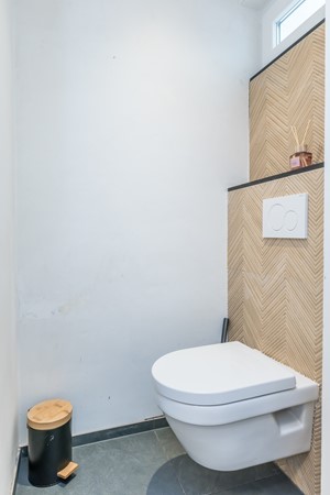 Foto - Te koop: Instapklaar gemoderniseerde geschakelde 2 onder 1 kap woning met voldoende woonoppervlakte, garage, berging en tuin in Simpelveld (Huls)